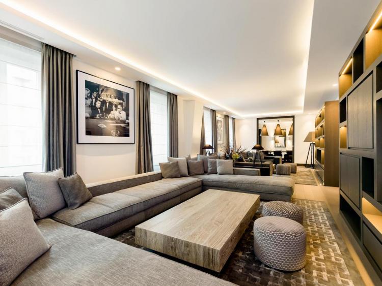 Luxurious and elegant penthouse duplex