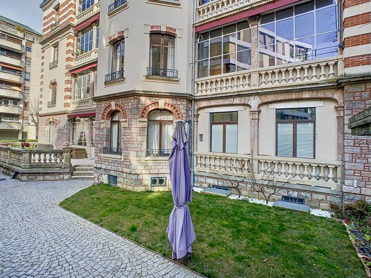 EXCLUSIVE - Magnificent apartment completely renovated with garden.