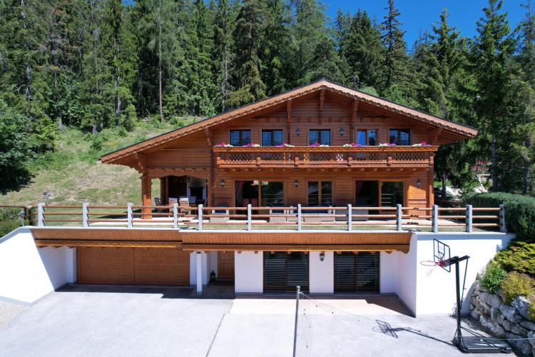 Rare find - Residential chalet in quiet setting