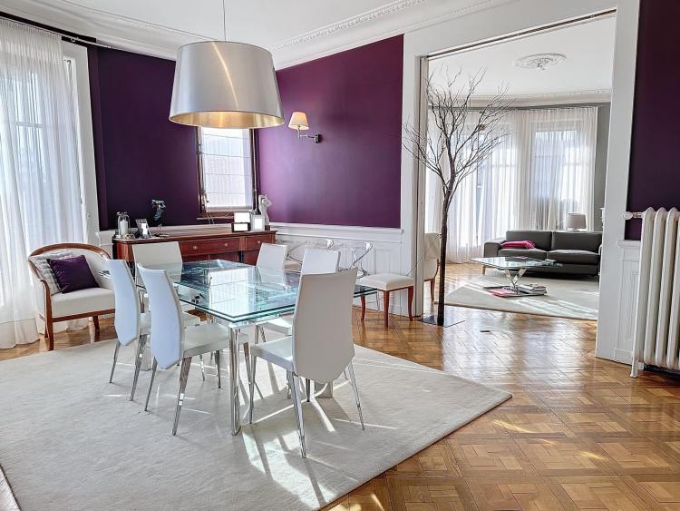 Exclusive: Magnificent renovated apartment, with old-world charm