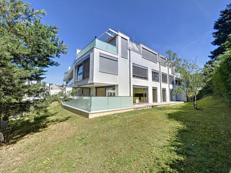 LAUSANNE - Modern apartment of 133m² with a terrace of 66m²