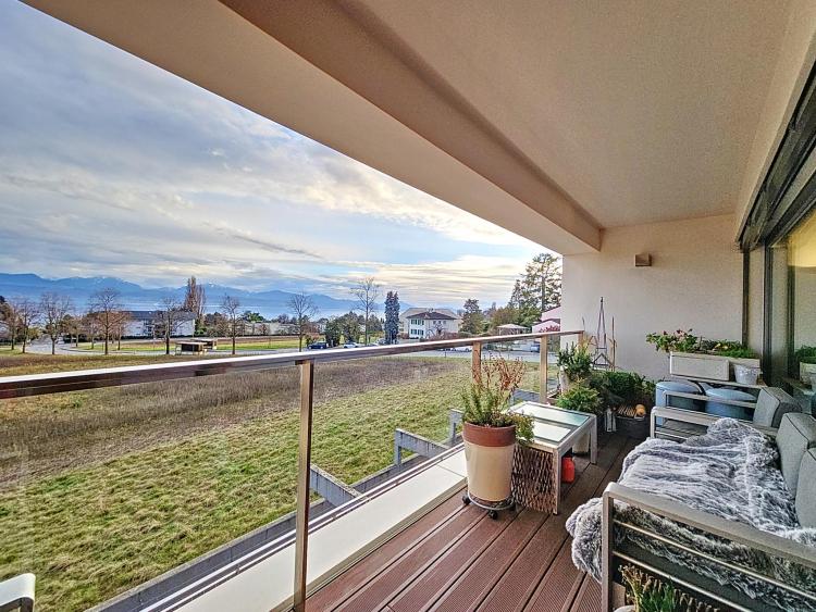 3.5-room flat with lake view 